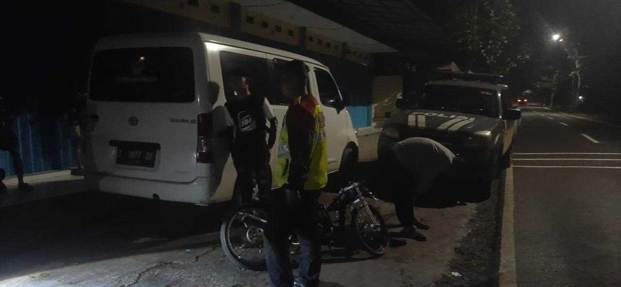 Polsek Wanaraja Bubarkan Balap Liar di Sawah Lega, amankan satu motor